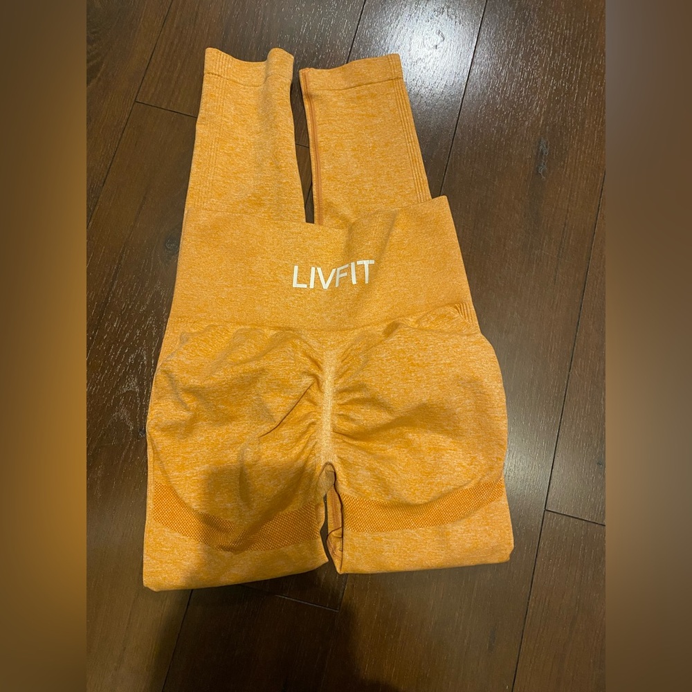 LIVFIT small orange scrunch back seamless leggings women active bottoms